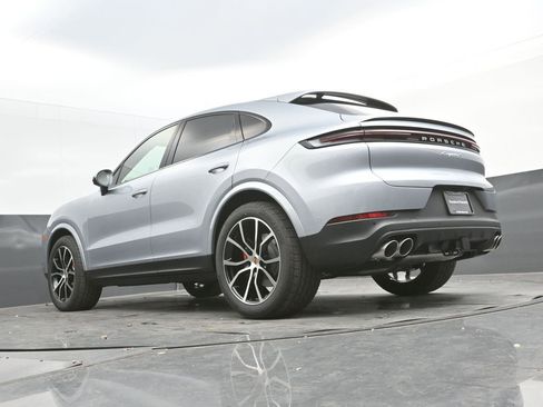 Used 2026 Porsche Cayenne S AWD/4WD image 13
