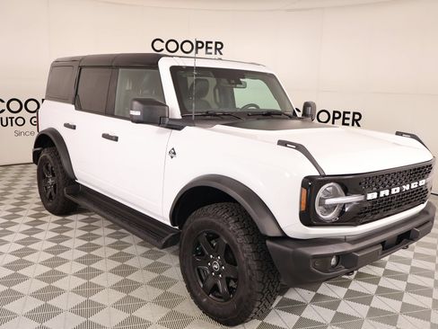 Used 2025 Ford Bronco Outer Banks AWD/4WD image 1