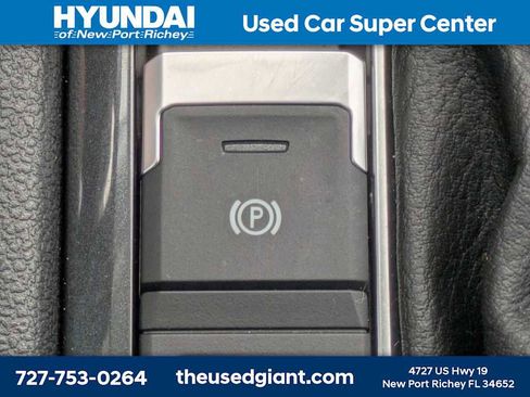 Used 2023 Volkswagen Tiguan SE FWD image 29