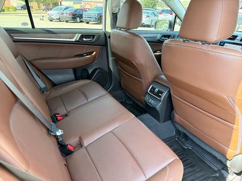 Used 2019 Subaru Outback 2.5i Touring AWD/4WD image 27