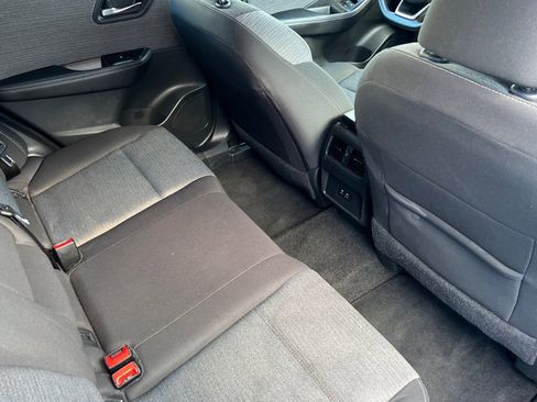 Used 2023 Nissan Rogue SV image 17