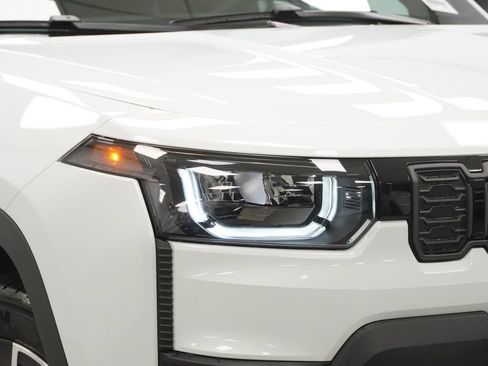 New 2026 Jeep Cherokee Laredo image 5