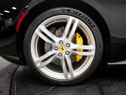 Used 2023 Ferrari Portofino M RWD image 44