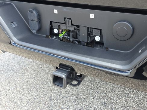 Used 2024 Chevrolet Silverado 1500 RST AWD/4WD image 7