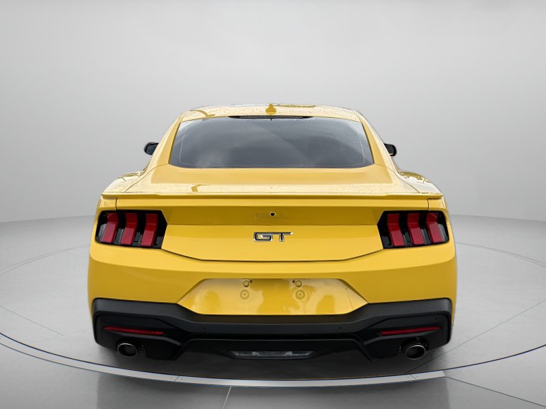 Used 2024 Ford Mustang GT RWD image 4