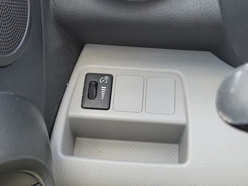 Used 2011 Toyota RAV4 2WD w/ Base L4 Extra Value Pkg image 27