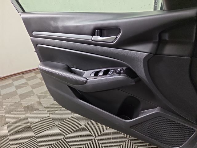 Used 2023 Nissan Altima 2.5 SV FWD image 27