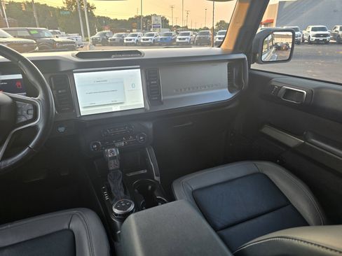 Used 2021 Ford Bronco Outer Banks AWD/4WD image 17