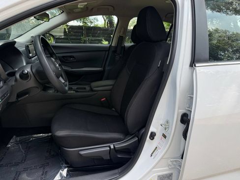 Used 2025 Nissan Sentra S FWD image 33