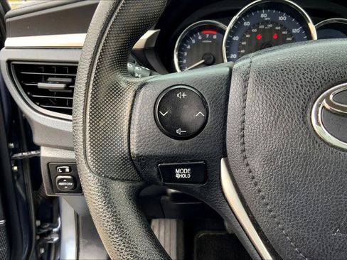 Used 2014 Toyota Corolla L image 23