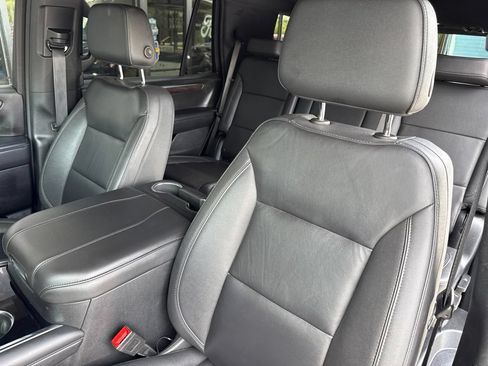 Used 2025 Chevrolet Tahoe LT RWD image 25