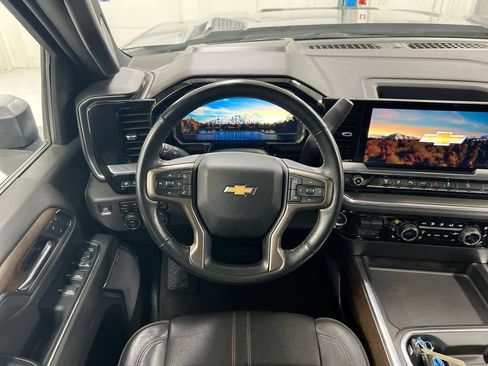 Used 2024 Chevrolet Silverado 2500 High Country w/ High Country Premium Package AWD/4WD image 11