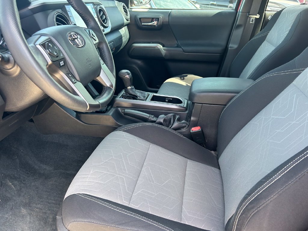 Certified 2023 Toyota Tacoma TRD Off-Road w/ Technology Package AWD/4WD image 11