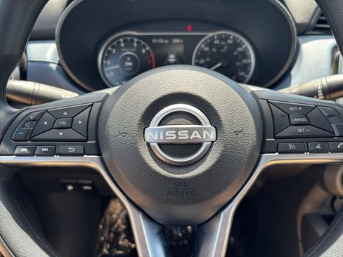 Used 2025 Nissan Versa SV FWD image 25