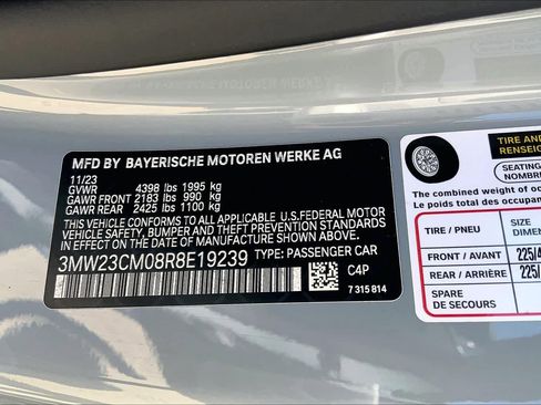 Used 2024 BMW 230i Coupe w/ Premium Package image 31