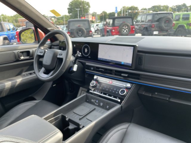Used 2025 Hyundai Santa Fe Calligraphy FWD image 35