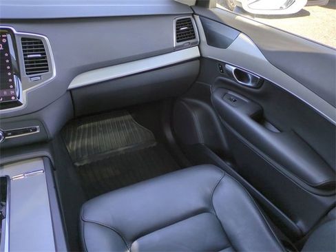 Used 2023 Volvo XC90 B5 Core w/ Protection Package Premier image 16