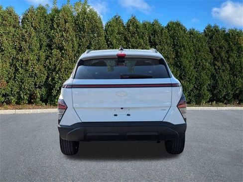 Certified 2025 Hyundai Kona SEL image 5