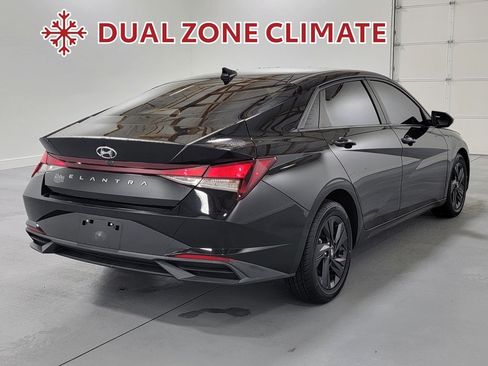 Used 2021 Hyundai Elantra SEL FWD image 9