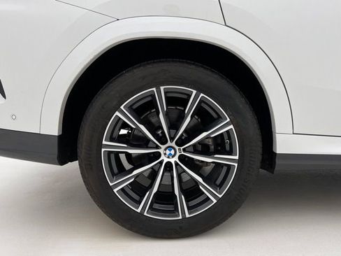 Used 2022 BMW X6 xDrive40i w/ Executive Package AWD/4WD image 28