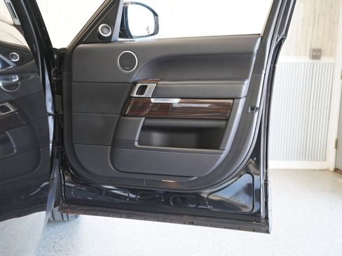 Used 2017 Land Rover Range Rover Long Wheelbase Supercharged image 33