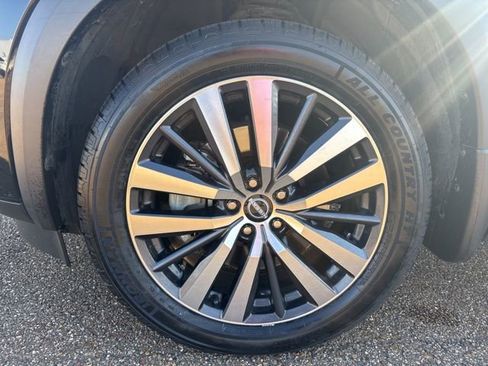 Used 2022 Nissan Pathfinder Platinum w/ Cargo Package image 8