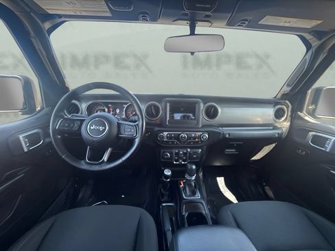 Used 2020 Jeep Gladiator Sport w/ Quick Order Package 24S AWD/4WD image 11