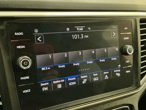 Used 2021 Volkswagen Atlas Cross Sport SE FWD image 25