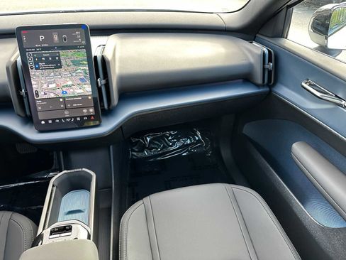 New 2025 Volvo EX30 Plus w/ Protection Package Premier image 26