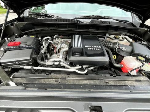 Used 2023 GMC Sierra 1500 SLT w/ SLT Convenience Package image 9