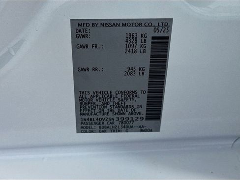 Used 2025 Nissan Altima 2.5 SV FWD image 38