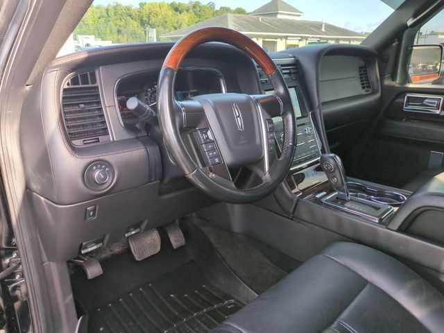 Used 2017 Lincoln Navigator L Reserve AWD/4WD image 8