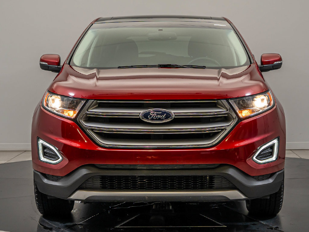 Used 2016 Ford Edge Titanium w/ Equipment Group 301A AWD/4WD image 2