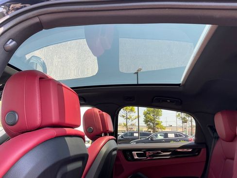 Used 2022 Porsche Cayenne Coupe AWD/4WD image 18
