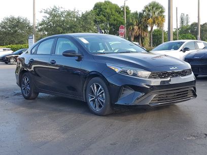 New 2022 Kia Forte LXS w/ LXS Technology Package