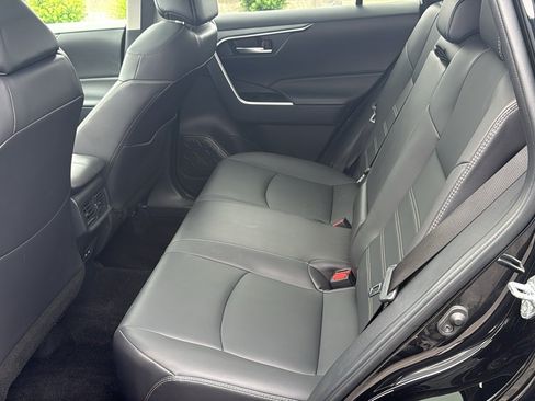 Used 2025 Toyota RAV4 XLE Premium AWD/4WD image 28