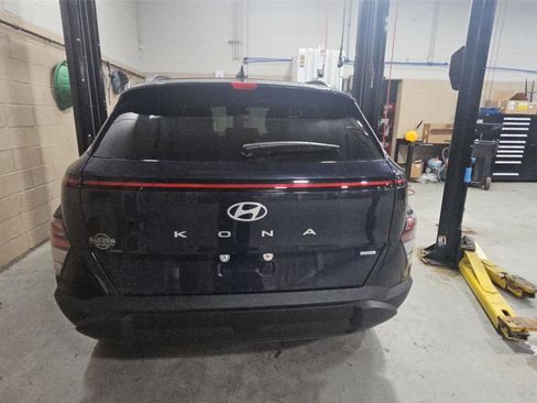 Certified 2025 Hyundai Kona SEL image 5