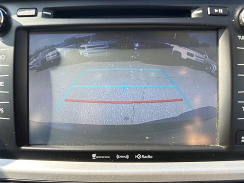 Used 2018 Toyota Highlander XLE image 23