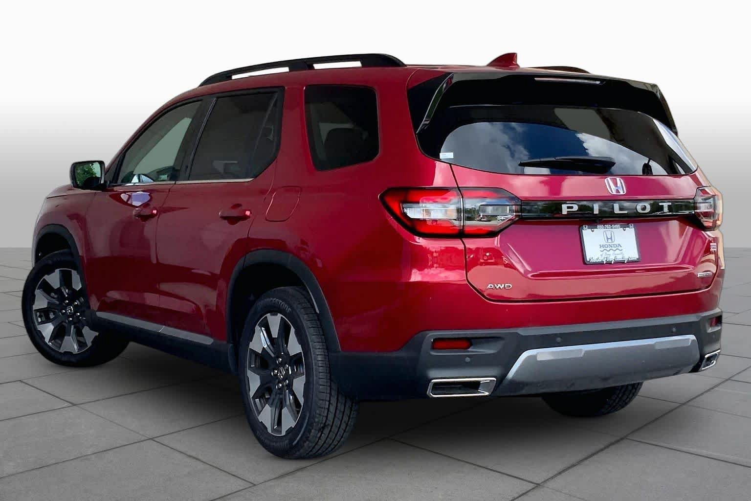 New 2026 Honda Pilot Touring image 12