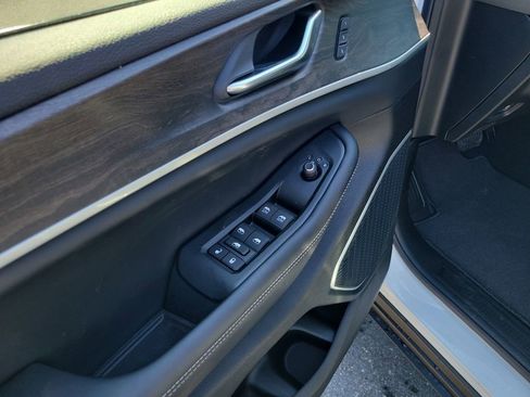New 2026 Jeep Grand Cherokee L Limited w/ Luxury Tech Group II AWD/4WD image 7