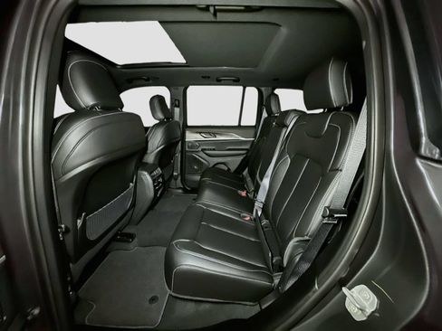 New 2026 Jeep Grand Cherokee Limited w/ Limited Altitude Package AWD/4WD image 27