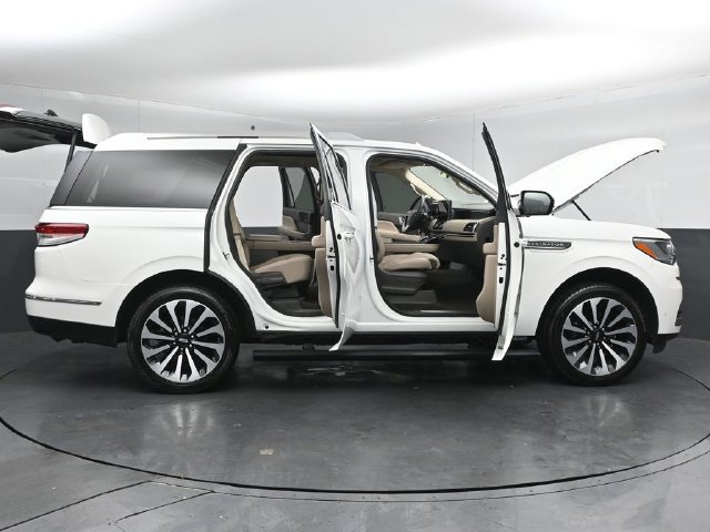 Certified 2023 Lincoln Navigator Reserve RWD image 63
