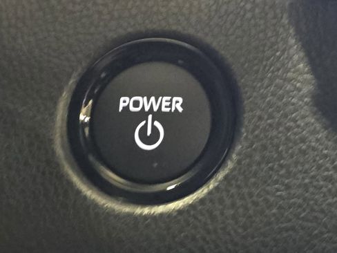 New 2026 Toyota Camry Hybrid FWD image 30