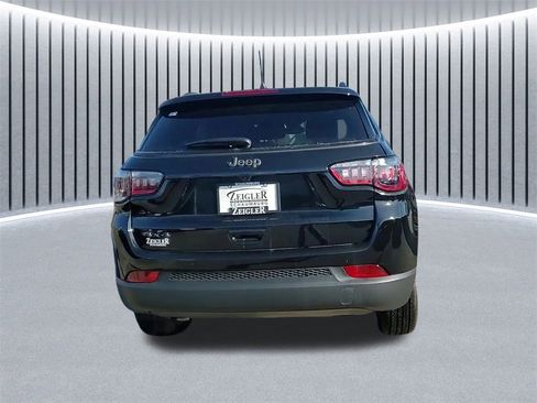 New 2026 Jeep Compass Latitude image 4