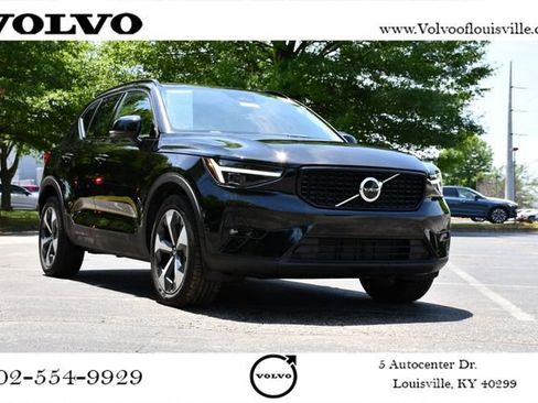 Certified 2026 Volvo XC40 B5 Plus AWD/4WD image 1