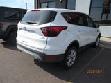 Used 2019 Ford Escape SE image 3