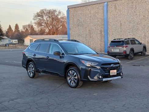 Used 2024 Subaru Outback Limited image 3