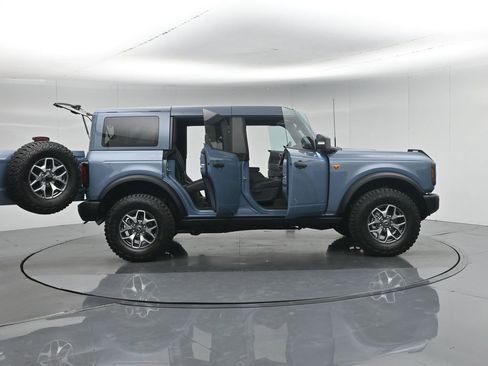 Certified 2025 Ford Bronco Badlands AWD/4WD image 5