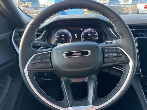 New 2025 Jeep Grand Cherokee L Altitude RWD image 29