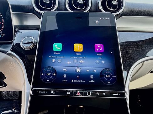 Used 2026 Mercedes-Benz GLC 300 4MATIC image 27